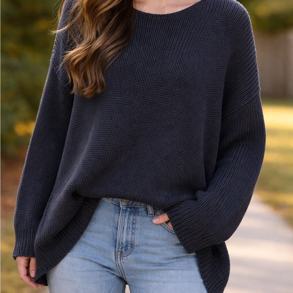 Miracle Women's Crewneck Sweater in Navy